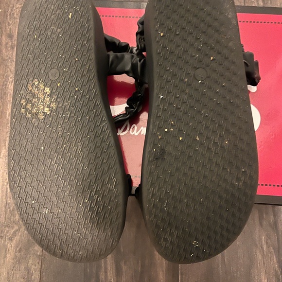 Sandals - Picture 6 of 9